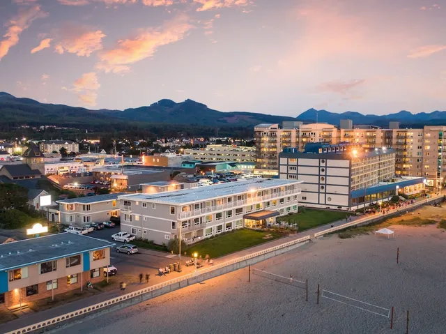 The Seashore Inn on the Beach- Seaside OR