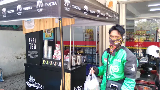 nyot-nyot Thai tea mataram