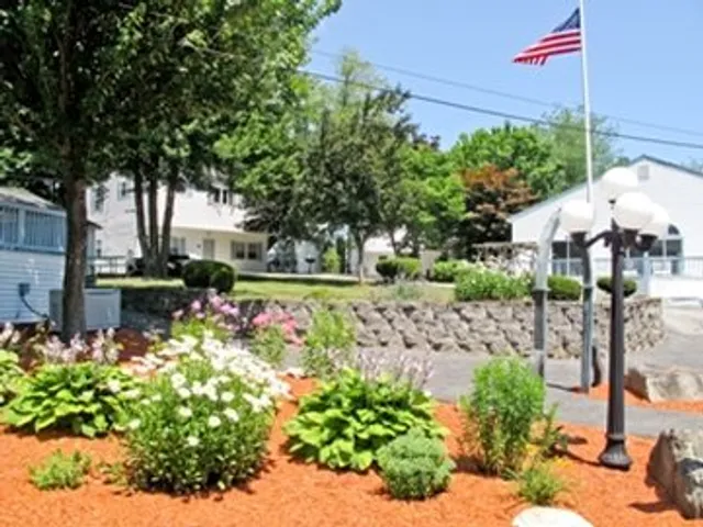 Exit 5 Motel & Cottages