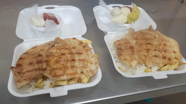 POLLERÍA-CHIFA *EL DRAGÓN*