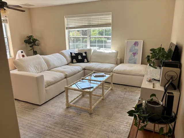 Couches Today - Thousand Oaks