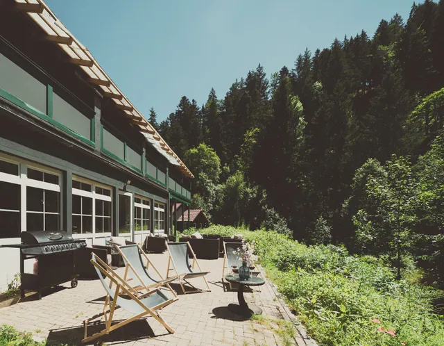 Somewhere Elz - Hideaway Resort