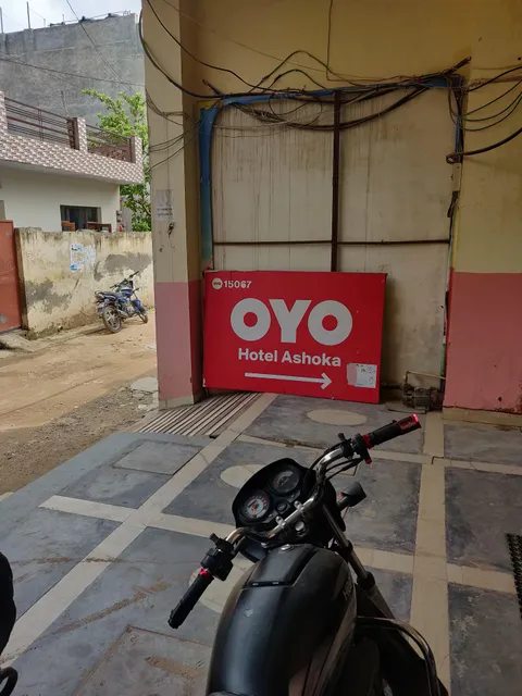 OYO 15067 Hotel Ashoka