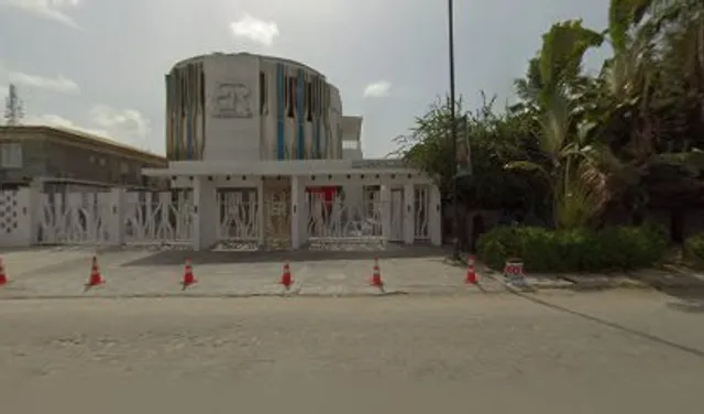 10 Adebayo Doherty Rd