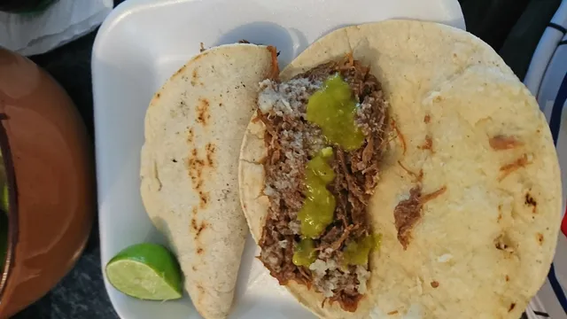 Barbacoa Y Menudo " El Primo Mayito"