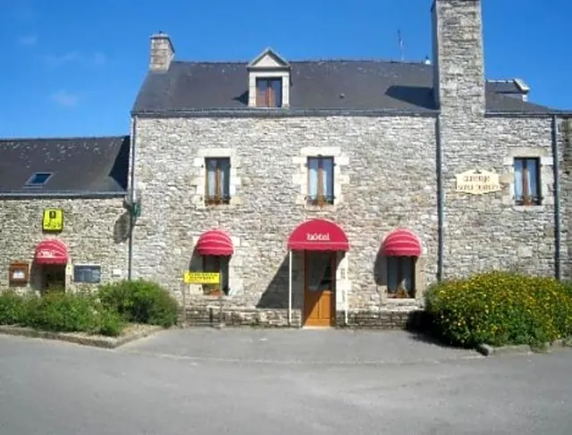 Logis Auberge Saint Hernin