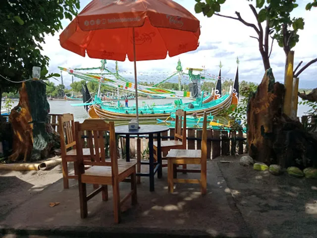 Lesehan New Muara Indah