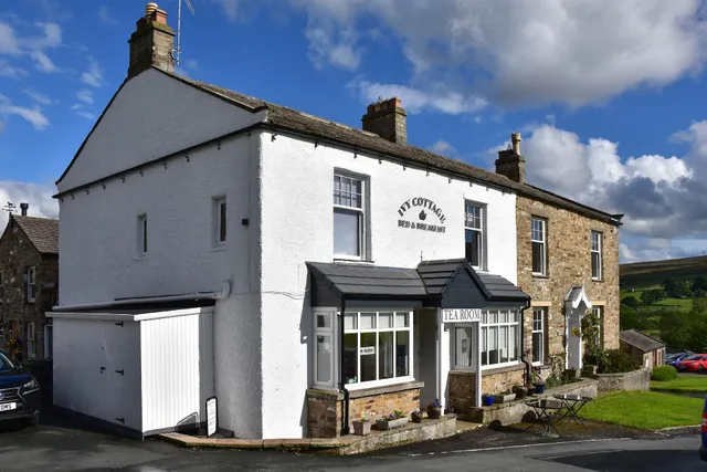 Ivy Cottage Bed & Breakfast