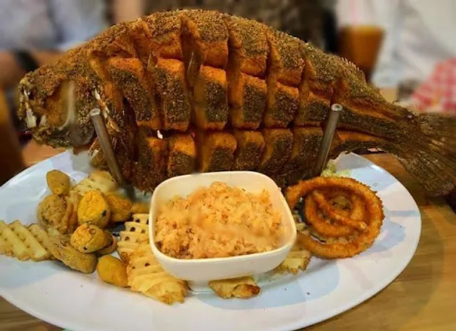 100 % Pescados Y Mariscos, La PIRAGUA Restaurante.