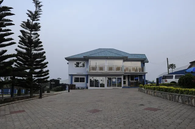 Mount Pleasant Inns & Apartment