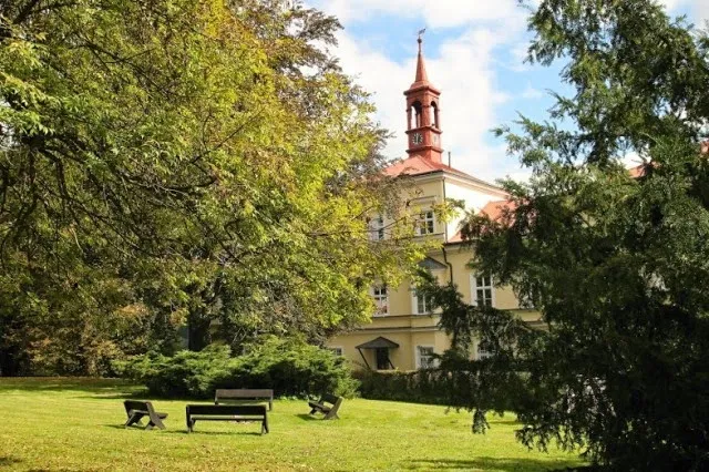 Penzion Zámek Rozsochatec