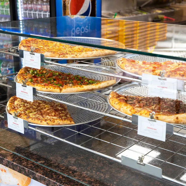 Gino's Pizza & Wing Machine