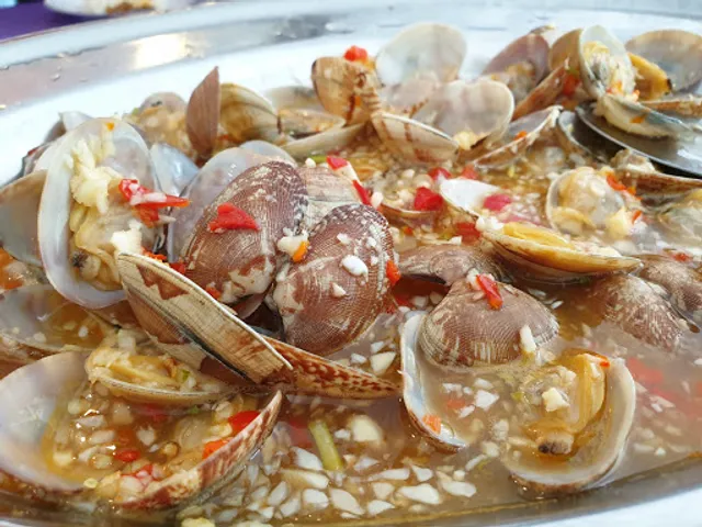 Hong Heng Seafood Restaurant 鸿兴家乡美食馆