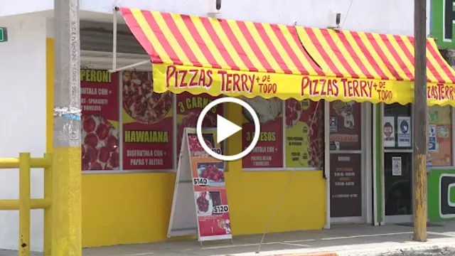Pizzas Terry + De Todo Sucursal Puerta Grande dentro del centro comercial
