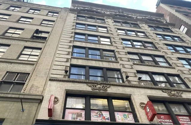 National at 888 6th Avenue