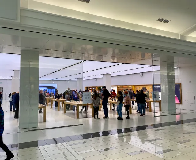 Apple West Town Mall