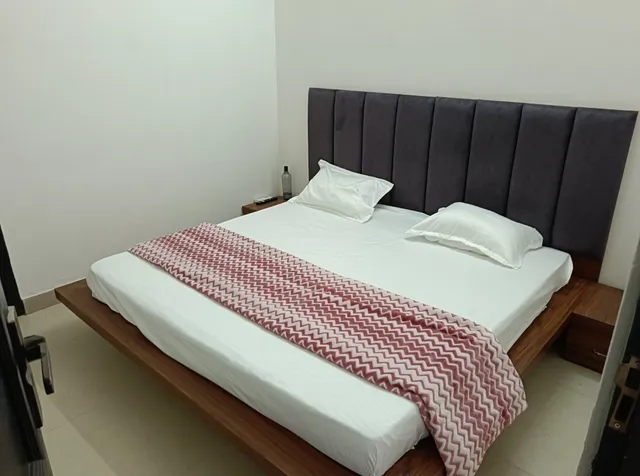 Hotel Home Away Haven