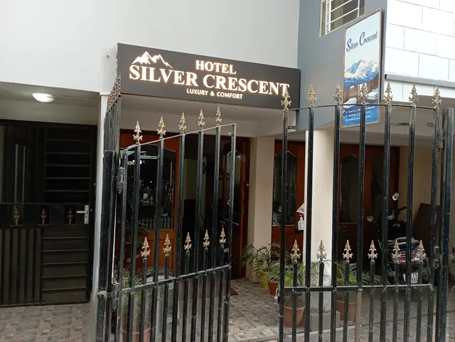 OYO Silver Crescent