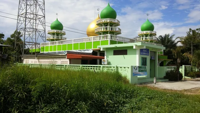 Masjid Ban Ao Nam Mao