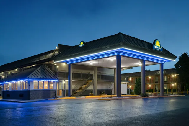 Days Inn by Wyndham Knoxville North