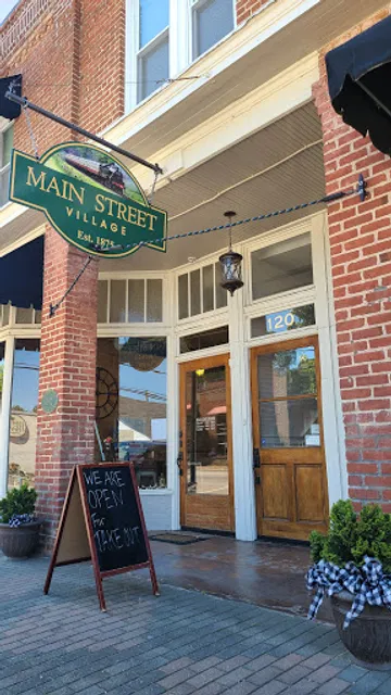 Charron's Deli & Cafe