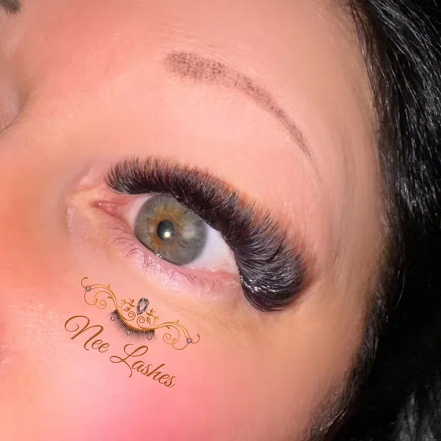 Nee Lashes