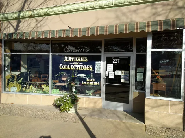 Susan's Antiques & Collectibles