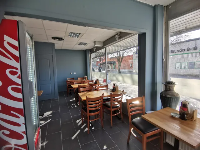 Sakura Ye Sushi & Wok