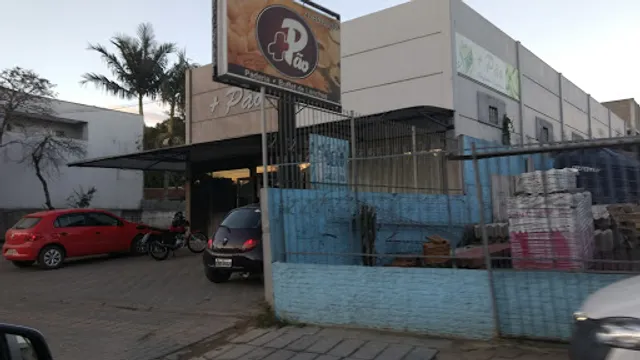 Padaria e Confeitaria + Pão