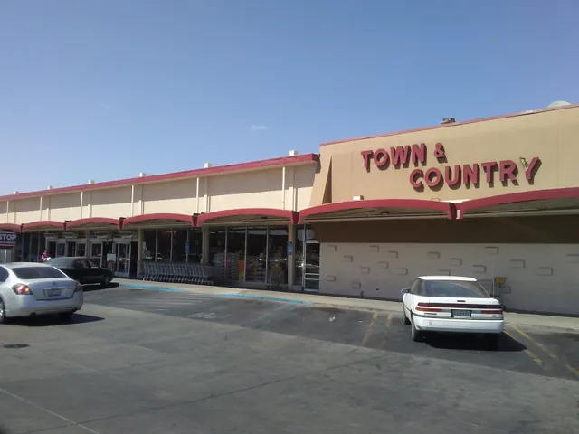 Town & Country Market