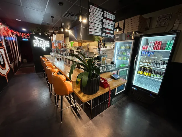 Slice Godz Pizzeria
