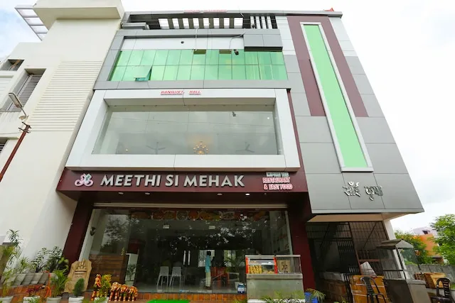 OYO Hotel The Bhanvi