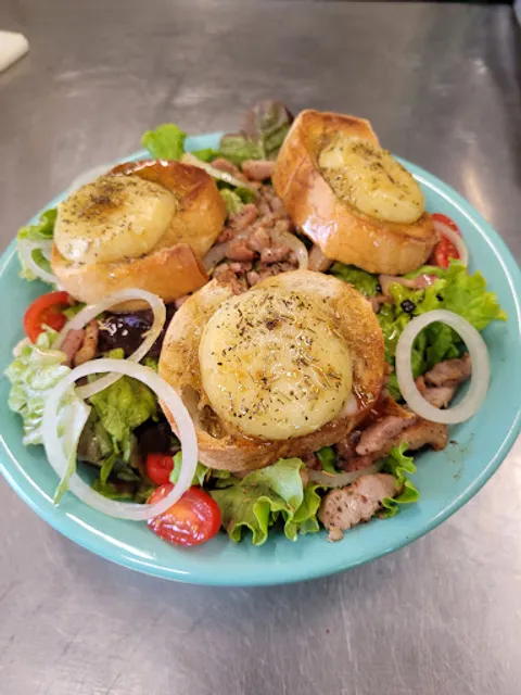 Cafe De La Place Restaurant