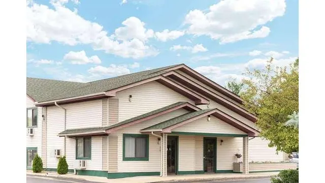 Super 8 by Wyndham Twinsburg/Cleveland Area