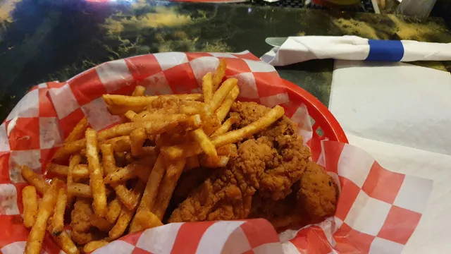 The Lookout Bar and Grill