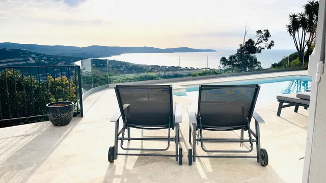 Villa Cacharelle vue mer luxury guest house Chambres d’hôtes de charme Piscine Côte d’Azur Var