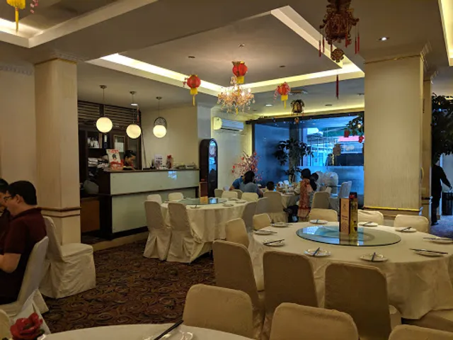 Central Restaurant Taman Ratu