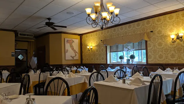 Rini's Restaurant & Wine Bar