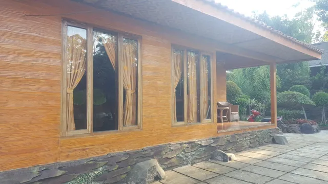 OYO 2922 Wisma Kampoeng Ciherang Syariah