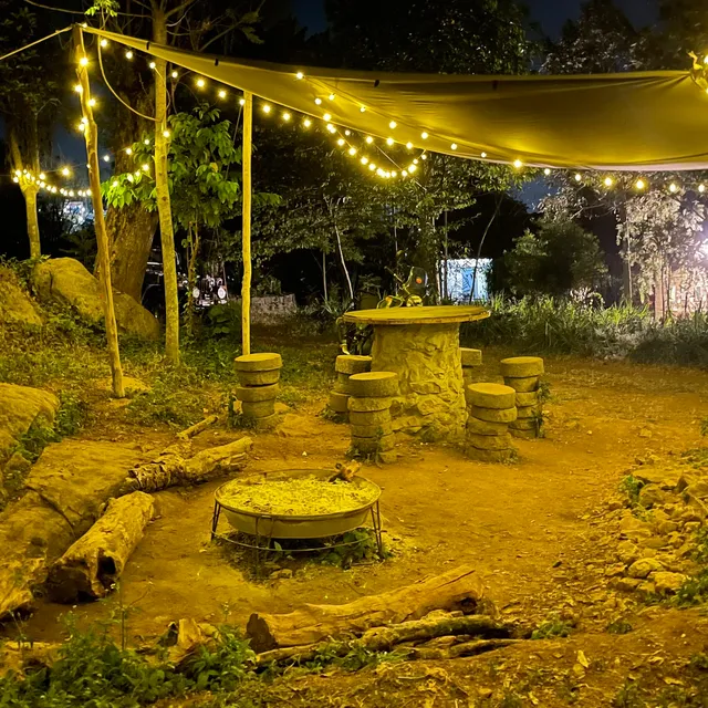 Wilde Troupe Camping Grounds - Pagoda Point