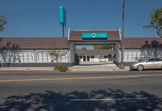 Solo Motel - Firestone