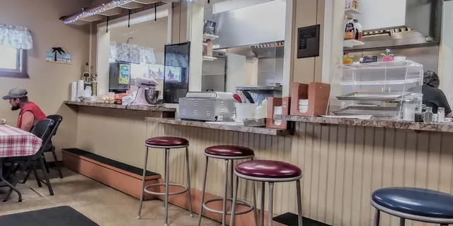 Lora's Beef And Cheddar