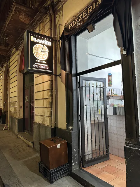 Domino pizza Caronda