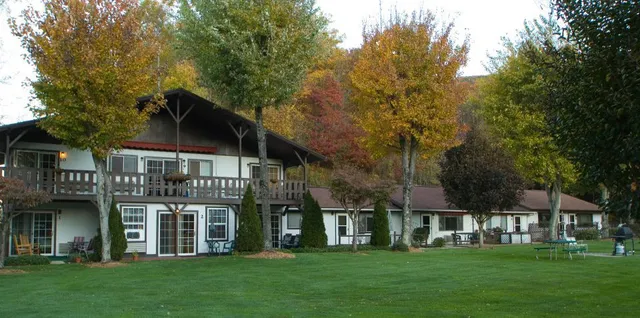 The Chalet Motel & Apartments