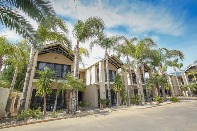 Aquarius Apartments & Cabins