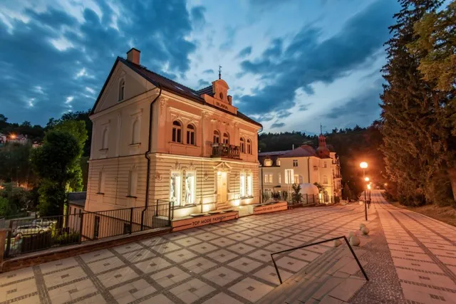 Vila Slavia / Penzion Luhačovice