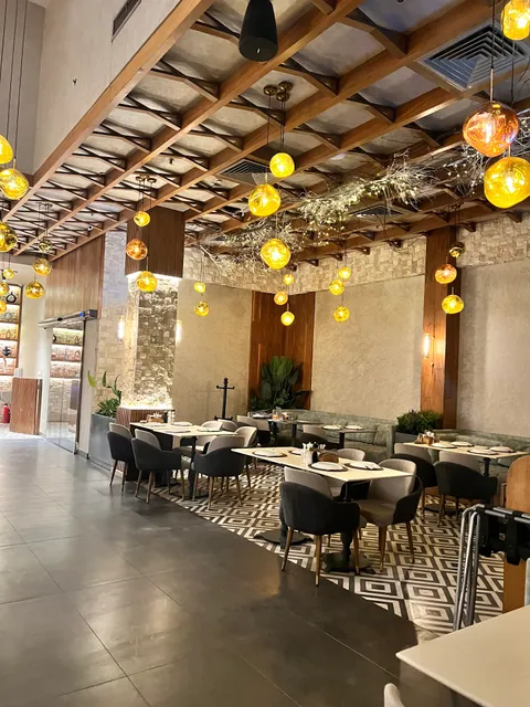 Izmir Saray Turkish Restaurant - New Giza