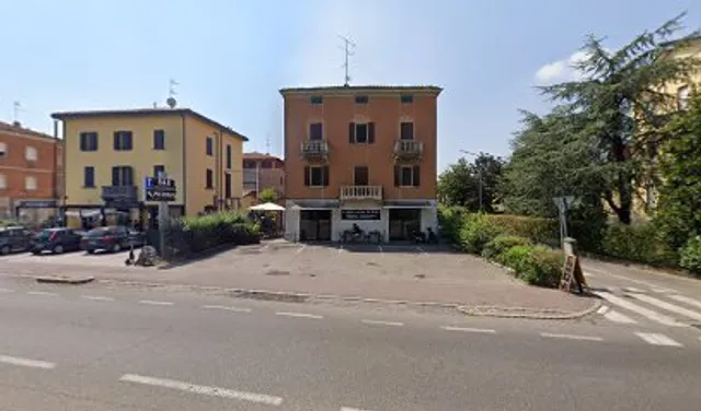 Via Giovanni Amendola, 11