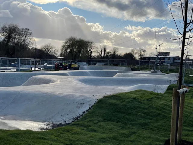 Oxhey Skatepark (Watford)