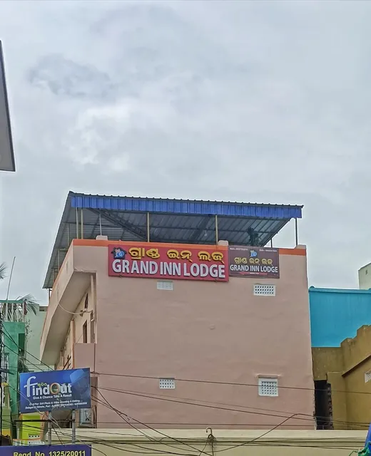 Grand Inn lodge